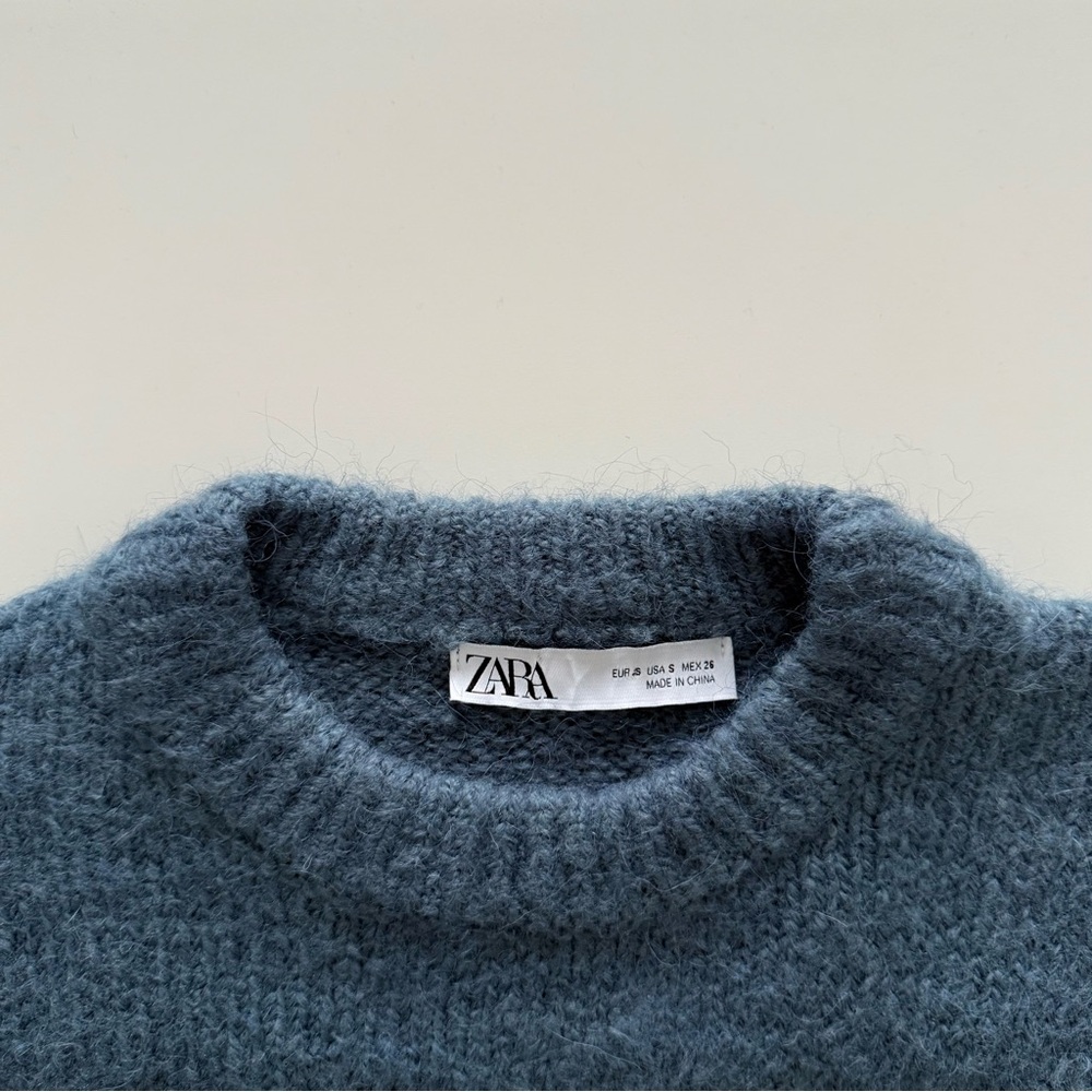 ZARA Blue Cropped Fuzzy Sweater Soft Knit Crew Neck Size S - Picture 4 of 9